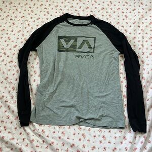 RVCA men’s raglan tee